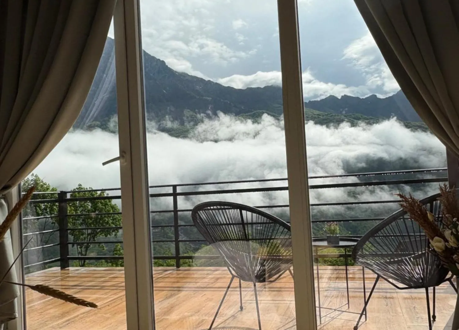 Vidis Chalet Boutique Hotel 泰斯