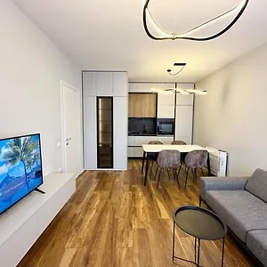 New Bazaar, Grand Appartement Tirana