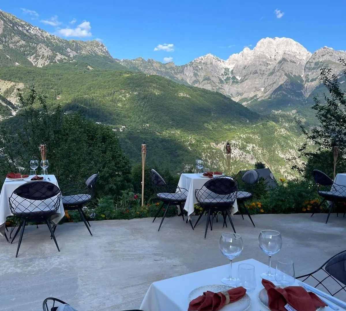 Vidis Chalet Boutique Hotel Theth Albanien