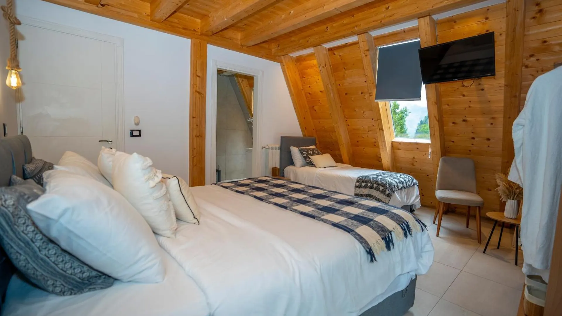 Vidis Chalet Boutique Hotel Theth 0*,