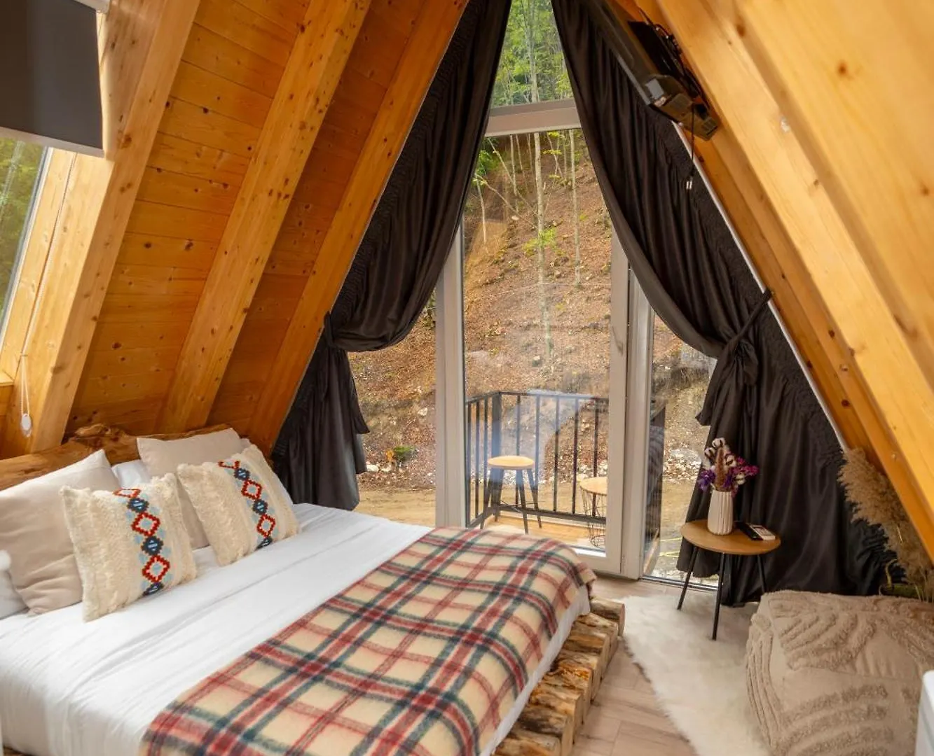 Vidis Chalet Boutique Hotel Theth Albania