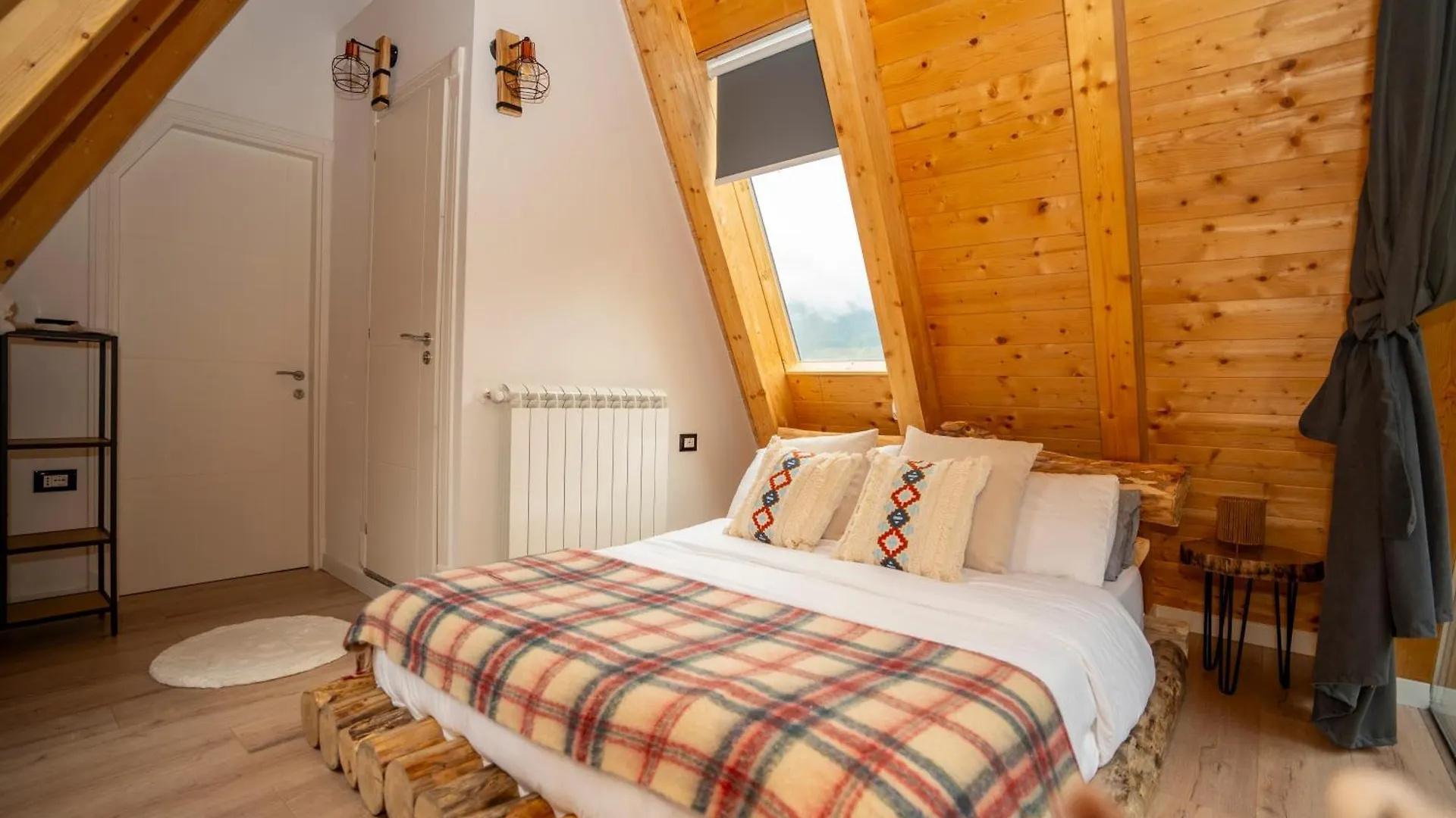 Vidis Chalet Boutique Hotel Theth 0*,