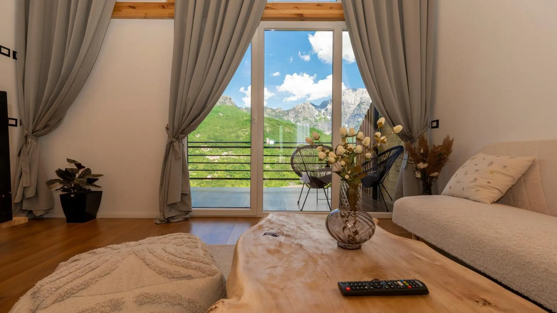 Vidis Chalet Boutique Hotel Theth